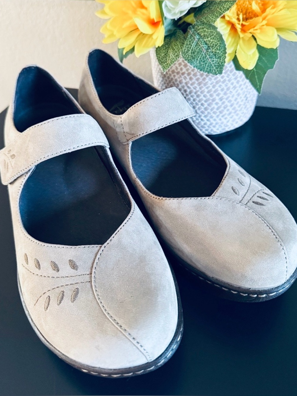 Dansko Annie Mary Jane Nubuck Leather